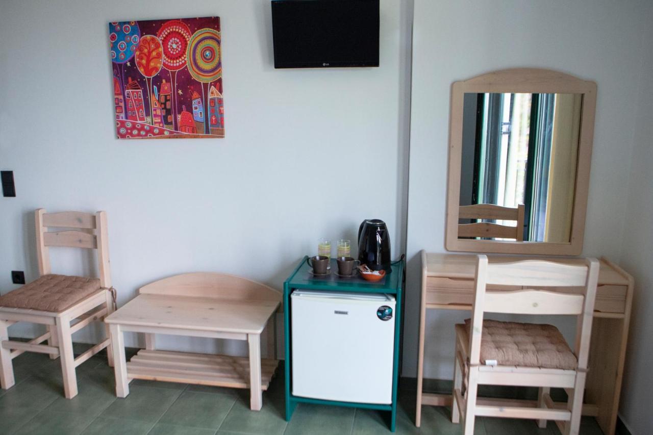 Eri Rooms To Let Raches  Экстерьер фото