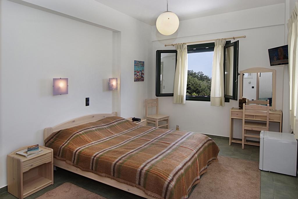 Eri Rooms To Let Raches  Номер фото